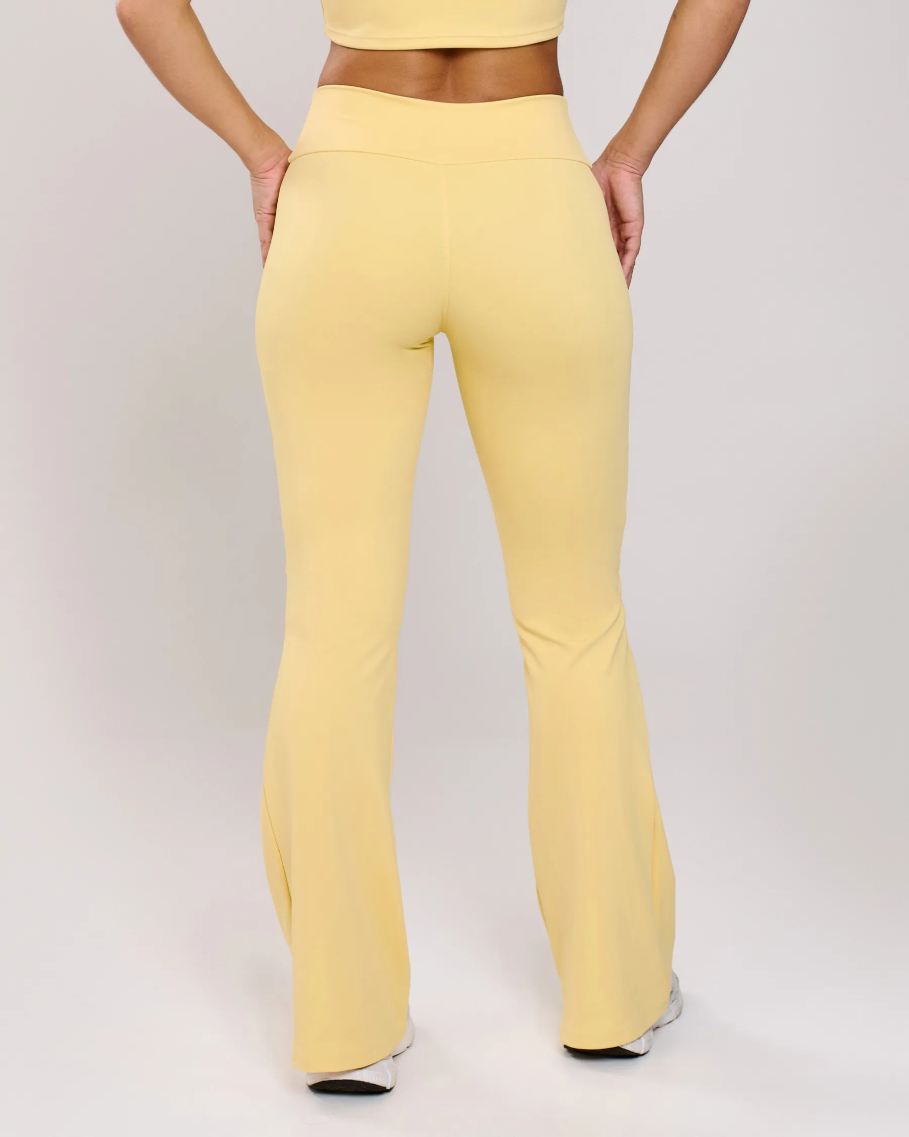 Calça Flare Gab  Amarelo