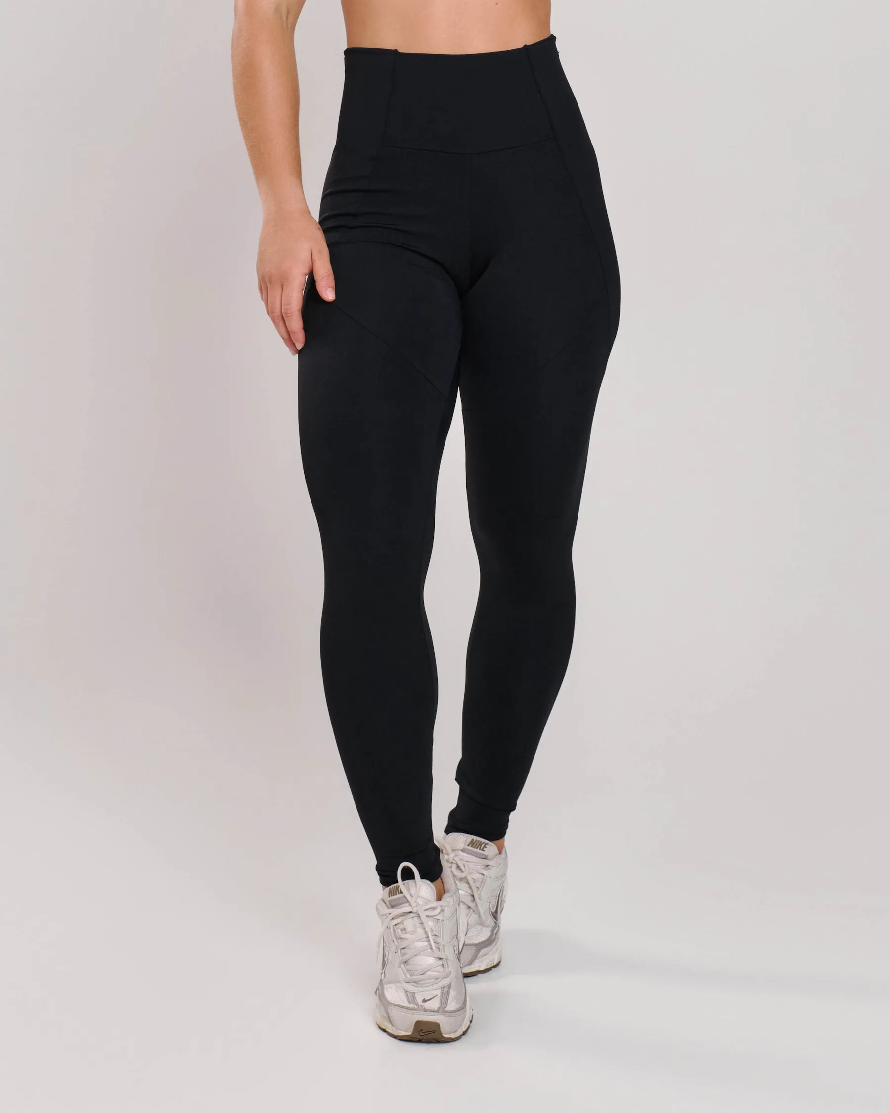 Calça Legging Recorte Com Bolso Preta Ju Mamute