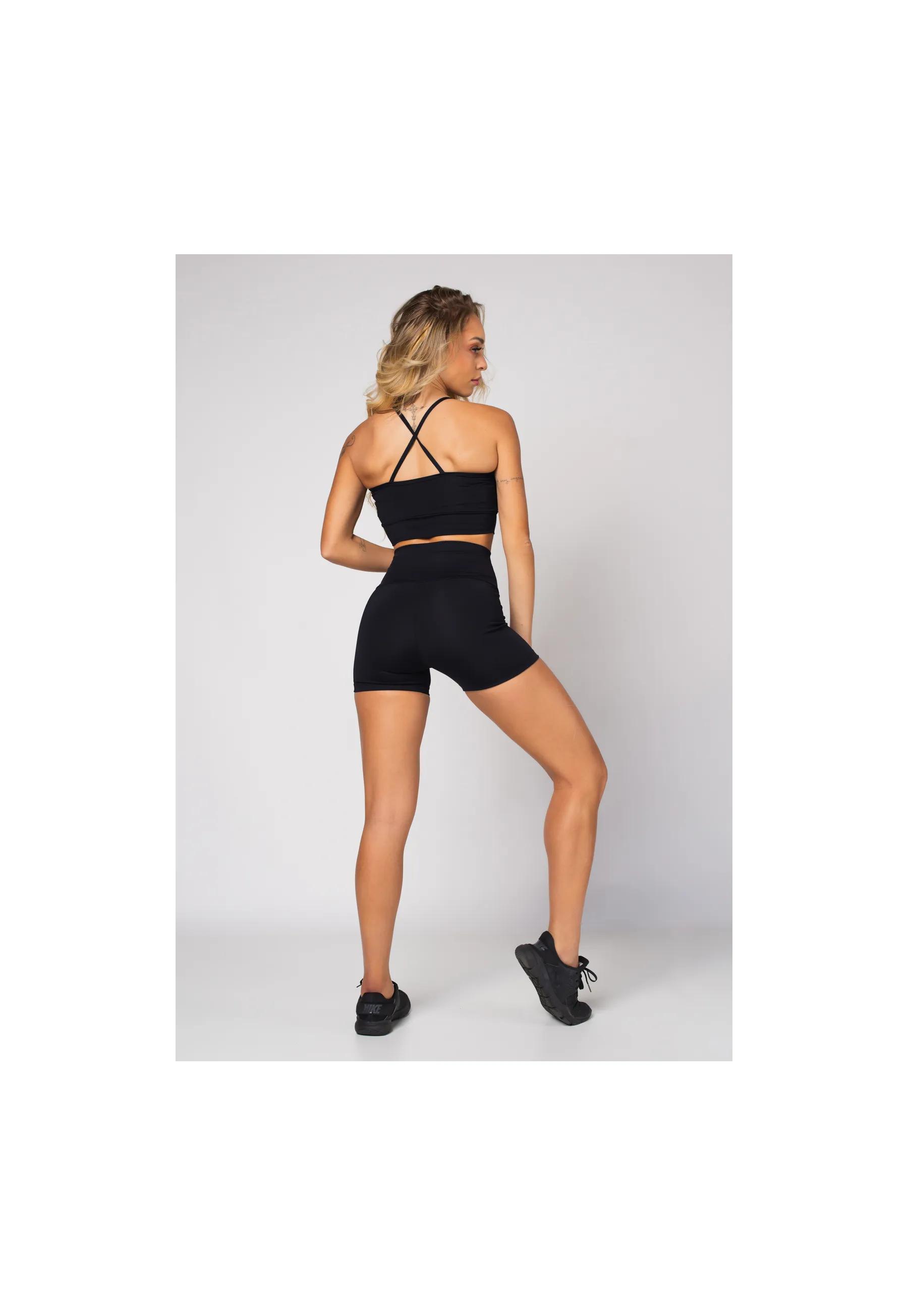 Short Básico Cós Alto Preto